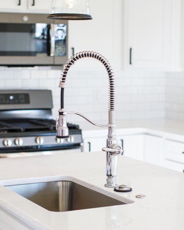 KOHLER トゥールナン シングルレバー キッチン水栓 K-77515-CP 吐水D254XH241 ポリッシュドクローム