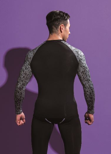 冷感・消臭　パワーストレッチ　長袖クルーネックシャツS~3L ブラック×迷彩